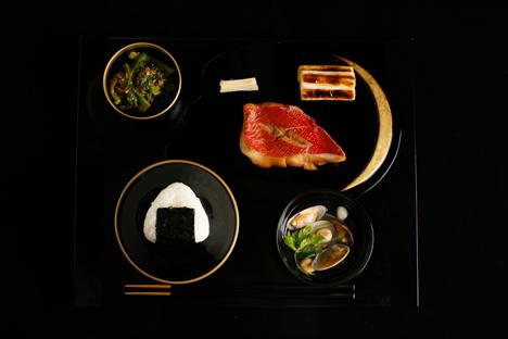 robin food / simmered flounder, clam soup, boiled komatsuna
