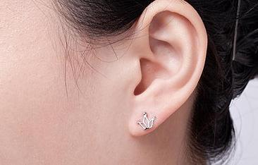 农村人常说的耳垂大有财运,耳珠大健康长寿