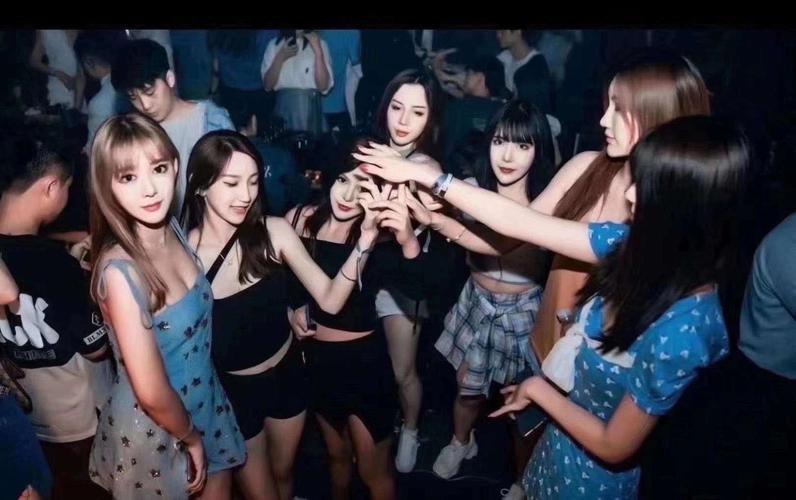 贵阳浩斯酒吧 现场美女如云