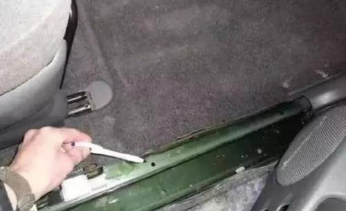 车门排水口堵了怎么办帕萨特车门排水孔在哪