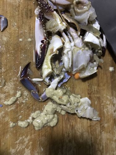 梭子蟹里面 像脑子一样的东西是什么?能吃吗?