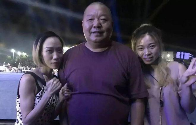 梅婷指着臧天朔骂道你算什么东西北京的演艺界还都归你管了