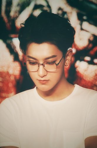 黄子韬闭关拍戏的第n天,海浪大大放出神图拯救首页干涸的海浪.