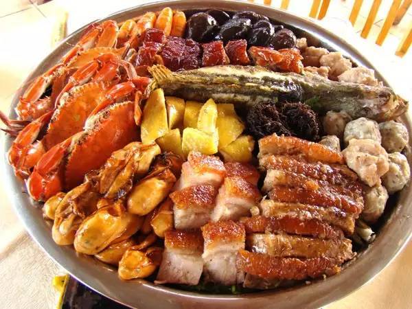 ▼顺德盆菜            想去一个地方,可能有很多理由,说