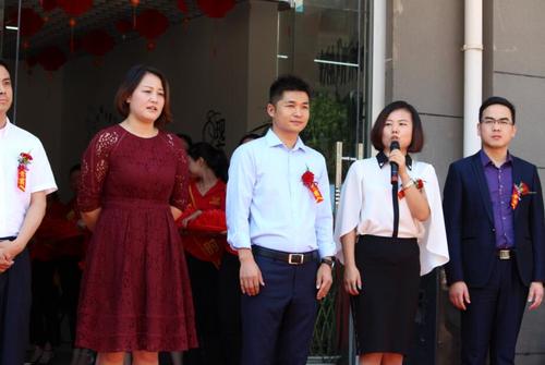 康美时代乾坤国际信阳羊山新区首家形象店盛大开业