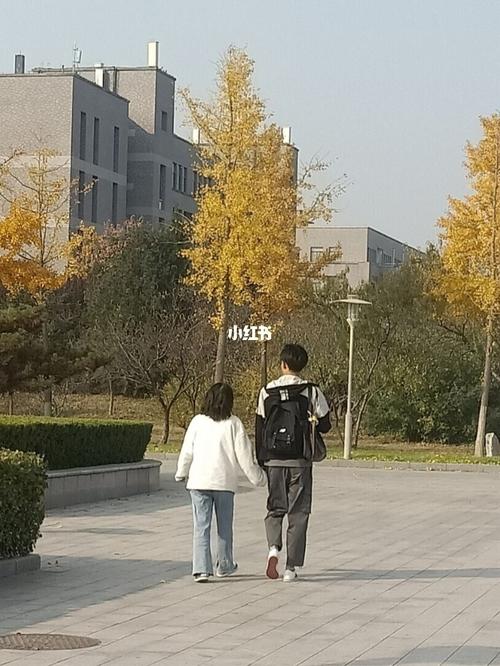 室友偷拍我和男朋友的背影照_男朋友_恋爱_我的恋爱日记_情感_两性