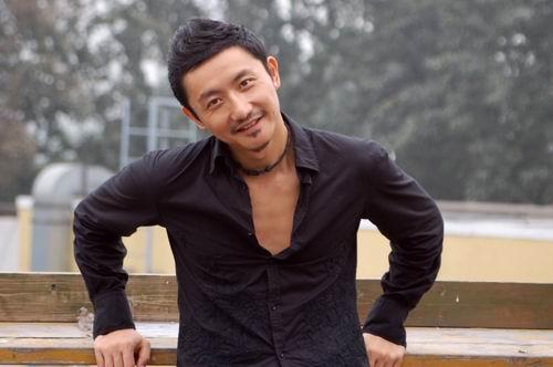 《盗版猫》演绎嘻哈秀 涂松岩孙楠携手开party