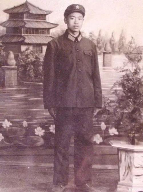 "战斗英雄"张大权烈士,尹光忠,史光柱,秦国富,李海欣烈士,杨国跃和"