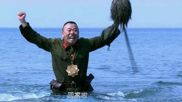 影视:潘长江老师最搞笑电影《举起手来》