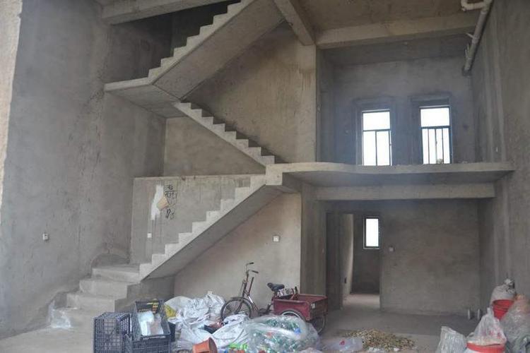 【第一次拍卖】砀山县砀城镇翰林花园3幢104,204,304号别墅 不限购不