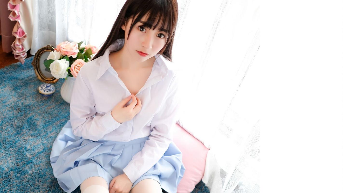 清纯美少女制服写真高清壁纸