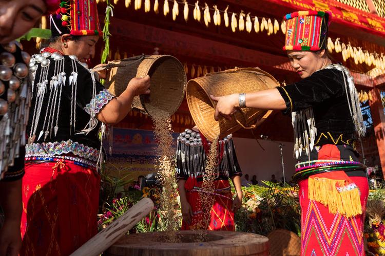 陇川县2019景颇新米节
