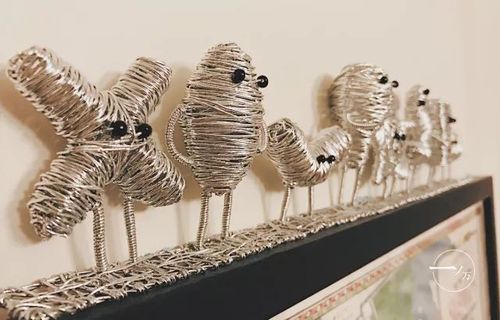 alice,用她的小铁丝,构筑了一个童话般的奇趣乐园.