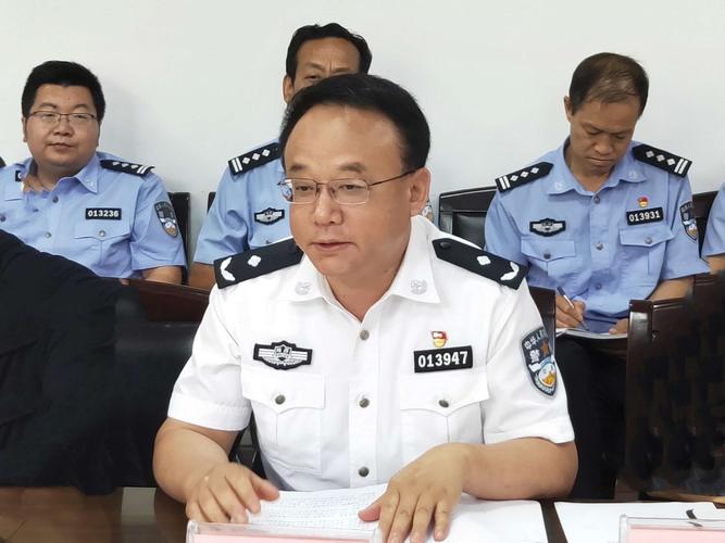 警察训练支队支队长张斌介绍支队建设情况
