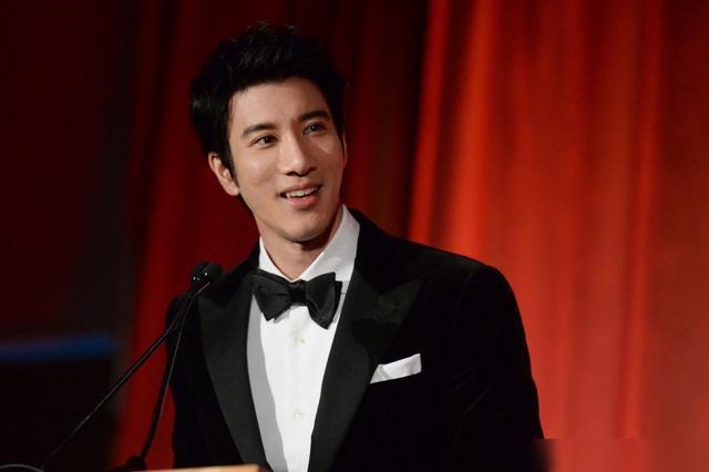 王力宏45岁生日造型曝光周杰伦献祝福并喊他帅哥