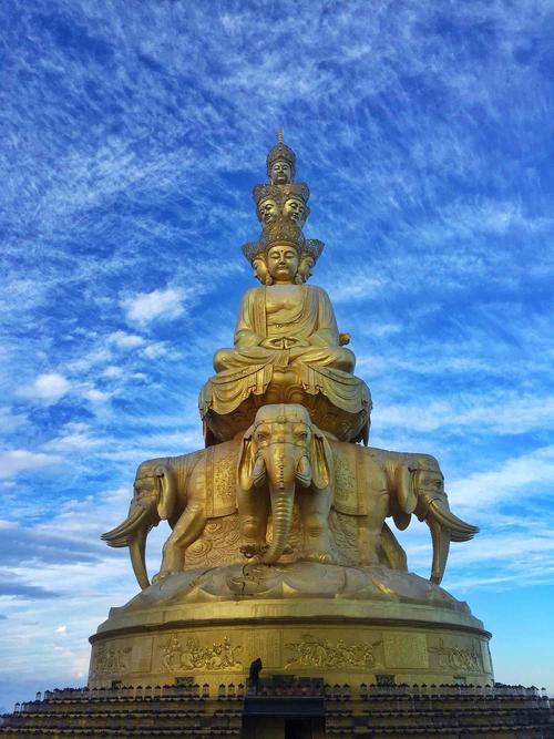 峨眉山金顶大酒店