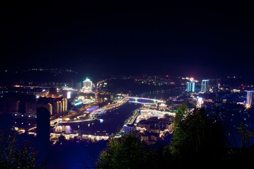     鸟瞰全城夜景