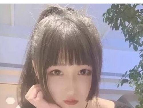 就一起来看看这五款好看的公主切女生发型是怎么扎的吧,把头发扎起来