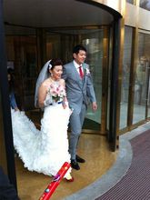 个人生活:痛失爱妻2009年9月9日,莫科与八一女篮队员王凡领结婚证,没