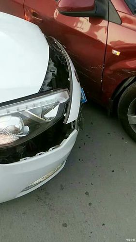 撞车啦,前脸报废