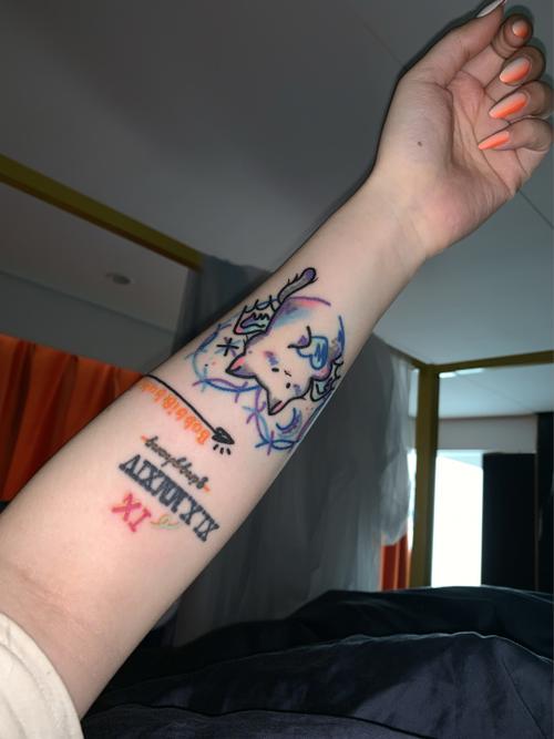 纹身麒麟臂图案男