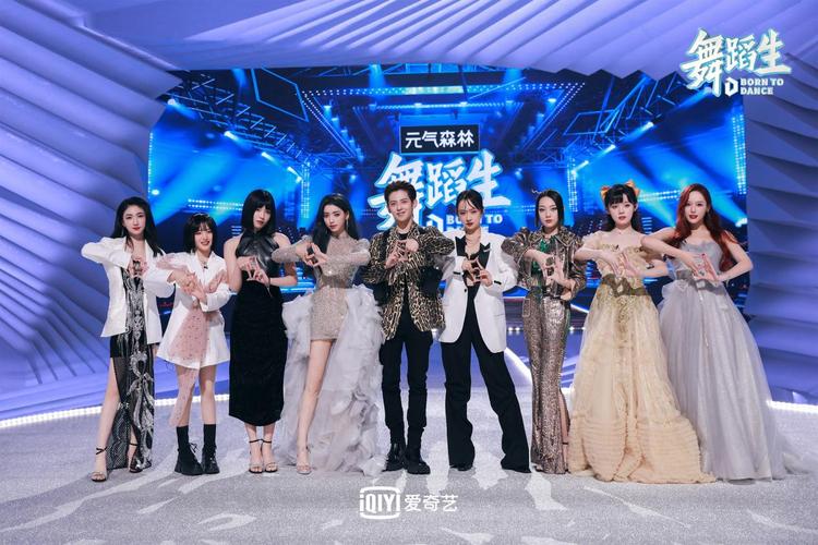 10月16日中午12点,锁定爱奇艺《舞蹈生》.