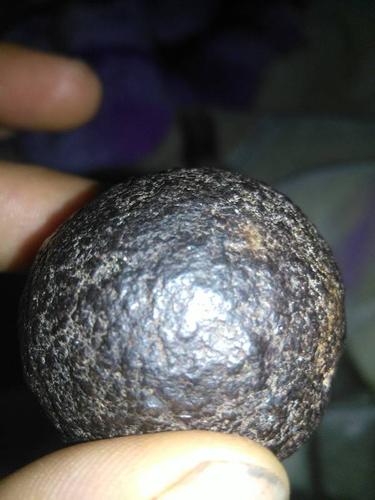 请问老师我这是陨石吗,没有磁性