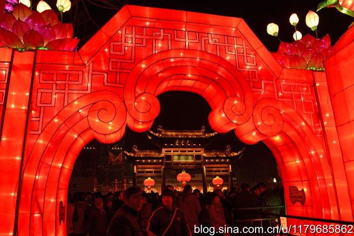 【实拍】南京秦淮灯会小年夜正式亮灯
