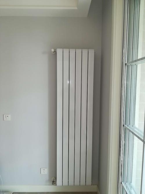 合肥旭辉湖山源著暗装暖气片安装效果图-金泽暖通