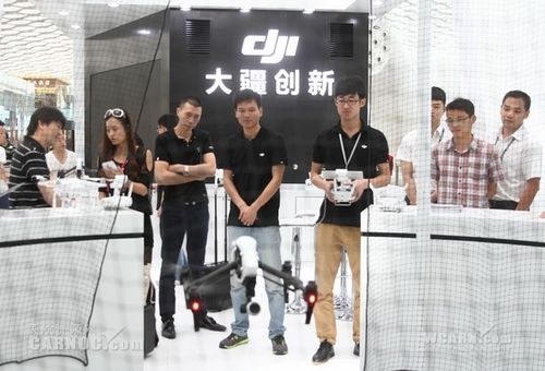 深圳机场航站楼内也可"体验"dji大疆无人机