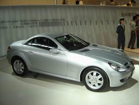 男人宠物--试驾全新奔驰slk跑车