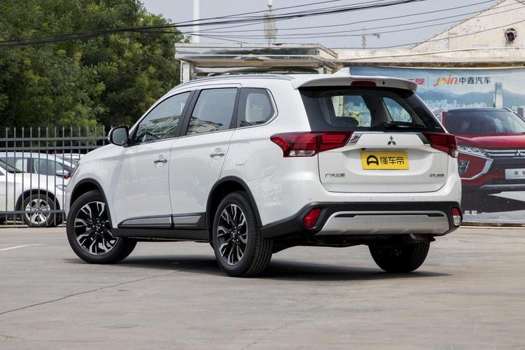 三菱欧蓝德汽车保养一次多少钱吗欧蓝德汽油滤芯多少钱