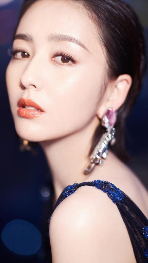 佟丽娅新疆女明星四