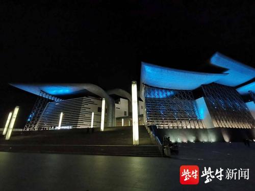 13日晚,无锡大剧院将亮起蓝光,警示人们重视糖尿病