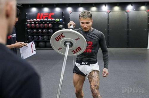 签约在即李凯文亮相ufc联合测试中国黑马即将来袭