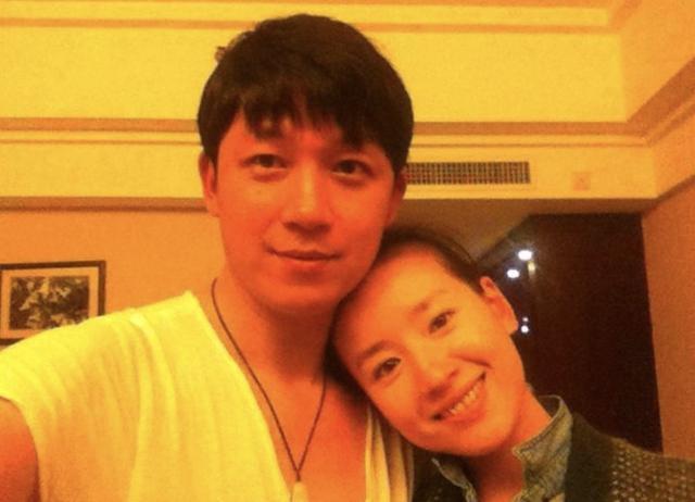 董洁和潘粤明离婚后再婚生二胎女儿董洁方回应假的没有的事儿
