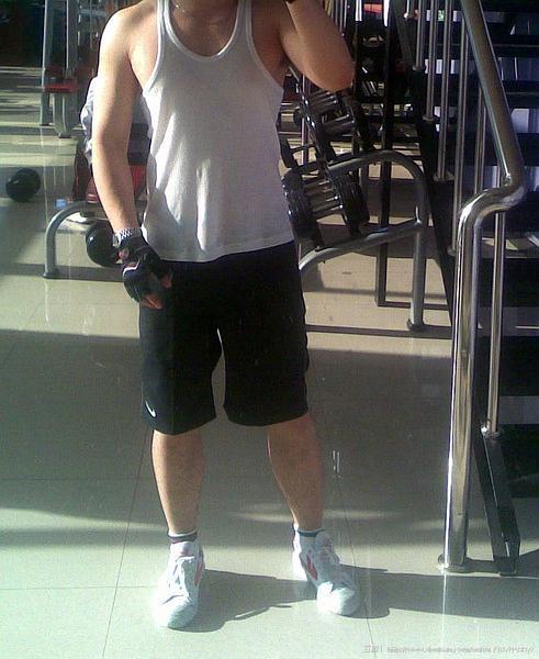 线上活动照片- 男人,给我看看你的小短腿!