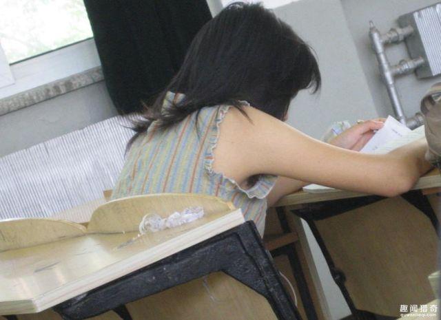 大揭秘女生最容易走光的10个瞬间