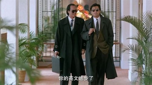 周润发身材高大,玉树临风四个字讲的就是他.