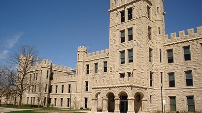 零中介留学美国北伊利诺伊大学,送价值上万的免费托福