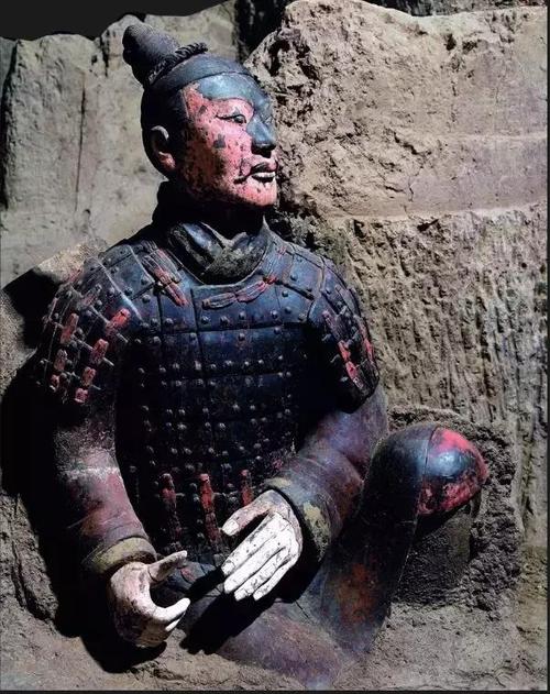 秦兵马俑原来是彩色的