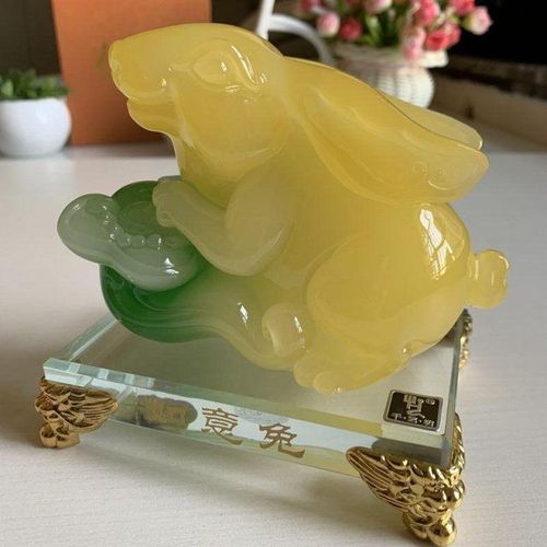 属兔的吉祥旺财图片,1987属兔招财微信头像 如意兔子摆件招财水晶玉兔礼品生日礼物生肖兔客厅电视柜酒柜摆设
