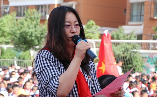 书记刘红霞