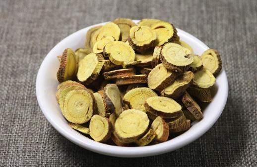 甘草泡水用开水泡吗甘草泡水可以降火吗