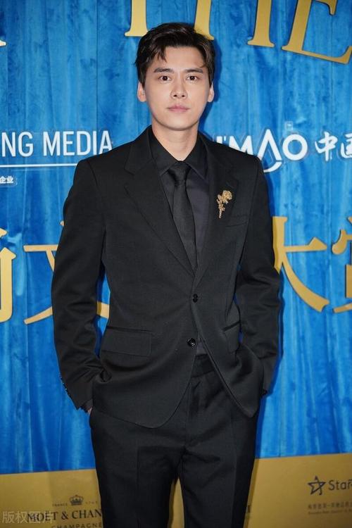 阳光笑容的国民校草李易峰最帅气的照片欣赏