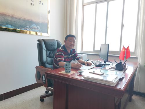 沙海镇小学校长张福利新年贺词