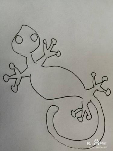 第六步,然后继续画出可爱的小蜥蜴的长长的小尾巴,小尾巴画法比较简单