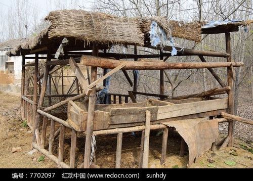 农村的破旧马棚图片