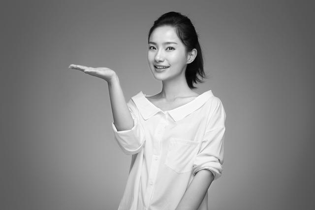 初晓敏和张小娴,都是车评界女神,你更喜欢谁呢?