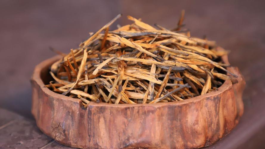 云南凤庆红茶 滇红茶批发 金芽滇红特级功夫红茶 大金针